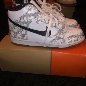Nike Dunk Sneakers